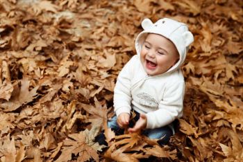 Für die goldenen Tage - die richtige Babykleidung für den Herbst
